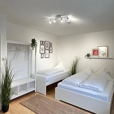 Apartment Zoro - 4 Zimmer- Kueche - Balkon *