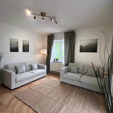 Zoro - 4 Zimmer- Kueche - Balkon Memmingerberg