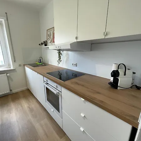 Zoro - 4 Zimmer- Kueche - Balkon Appartamento