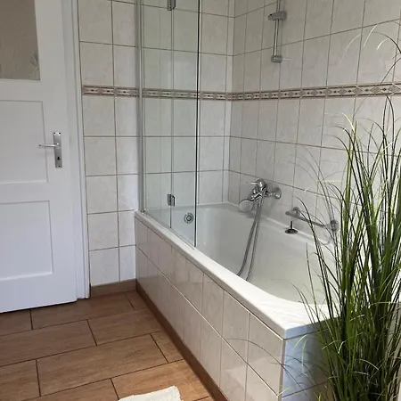 Zoro - 4 Zimmer- Kueche - Balkon Appartement *